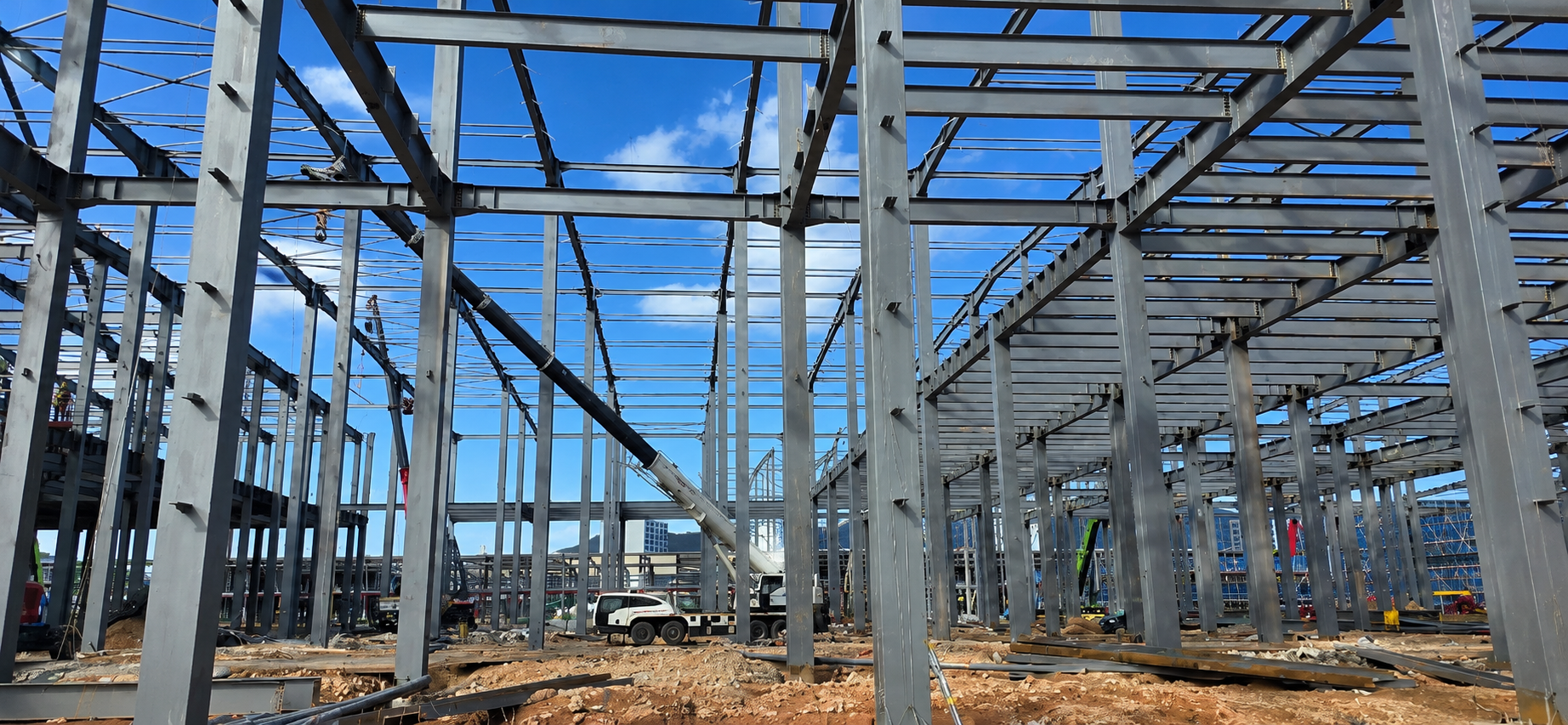 Industrial workshop steel frame installation progress