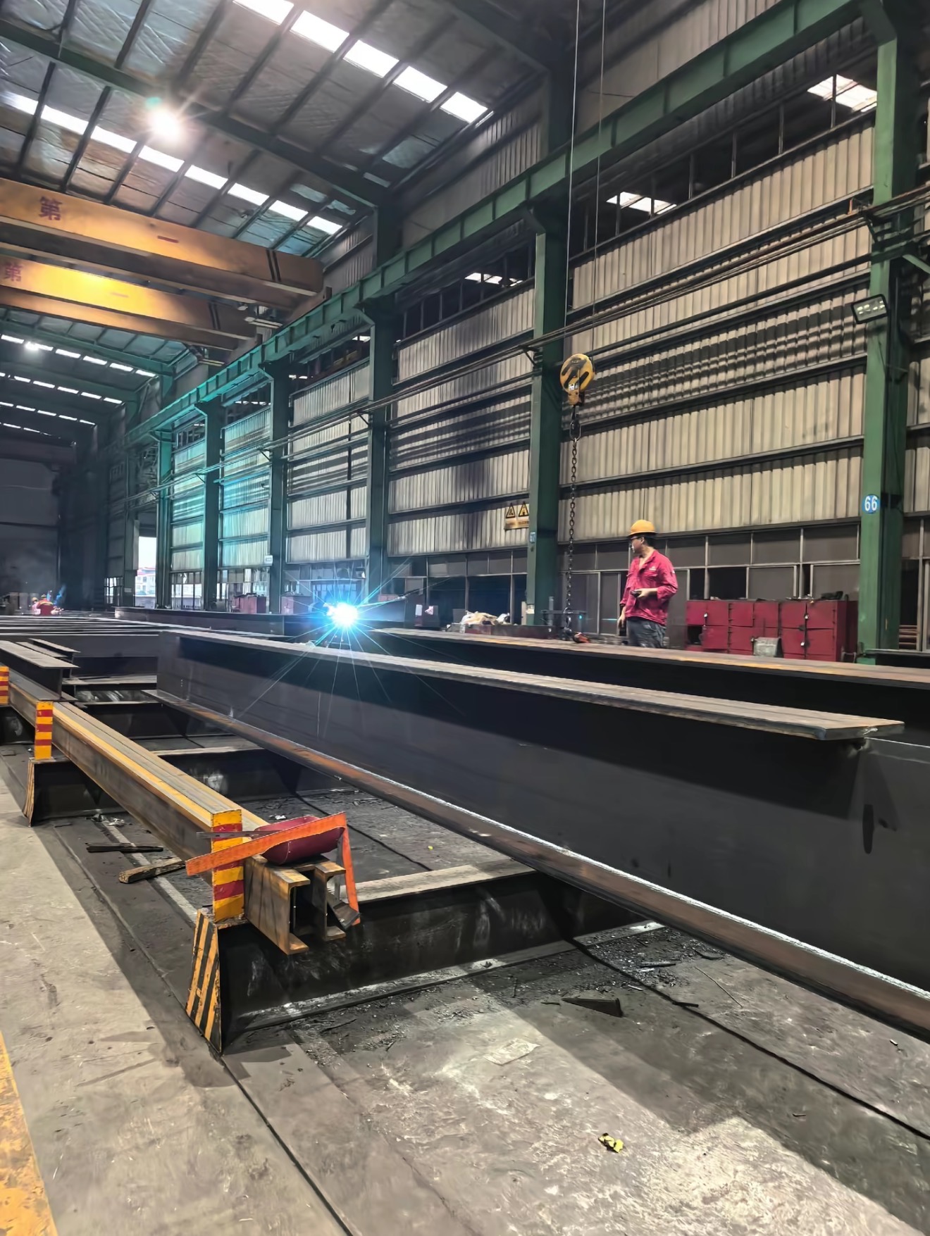 Heavy steel structure members prepared from approved drawings for Korea project delivery