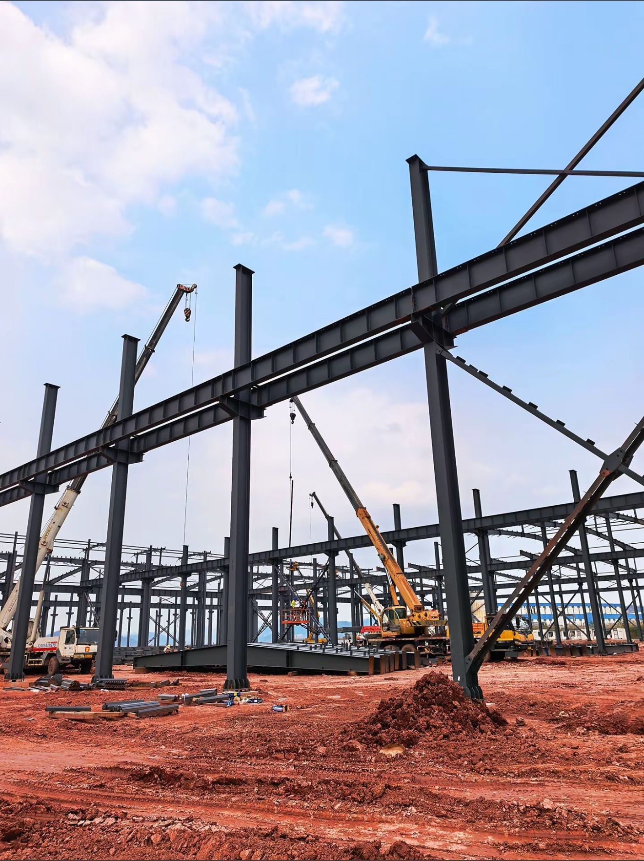 Heavy steel structure members erected from approved drawings for Saudi Arabia project delivery