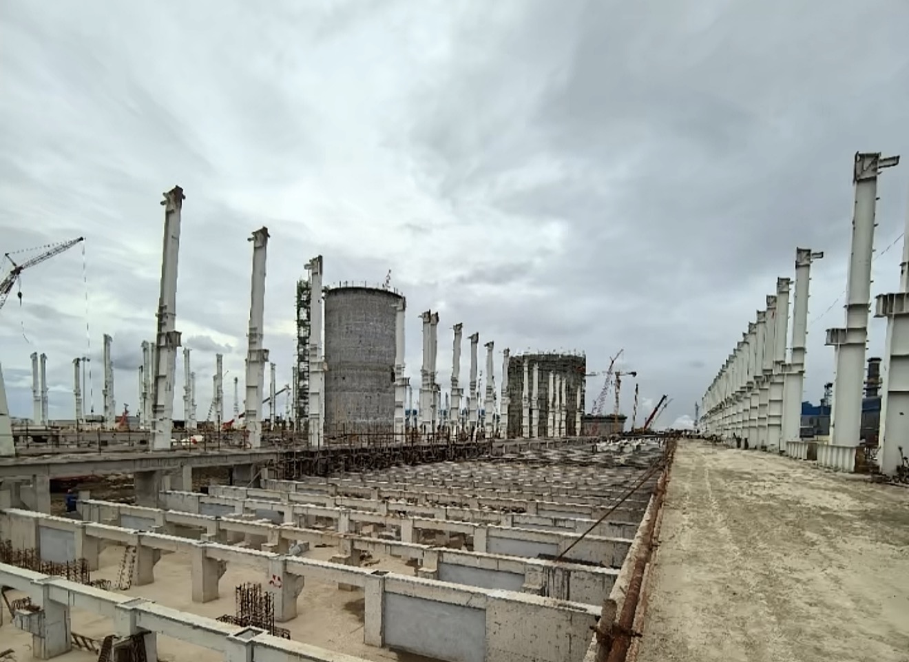 Indonesia industrial foundation column grid and steel structure installation progress
