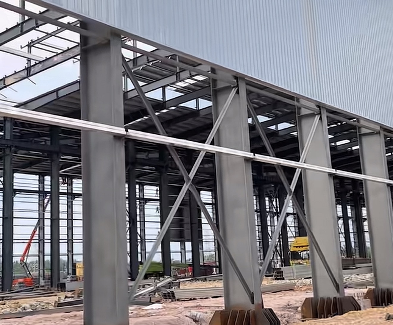 Malaysia warehouse steel structure wall cladding support and bracing installation
