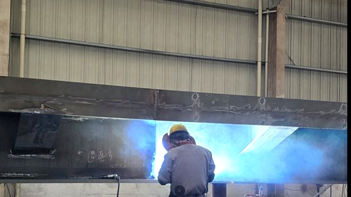 Realistic heavy steel fabrication workshop welding for EPC RFQ review
